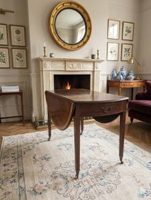 Antique Georgian Pembroke Table - Magnificent item