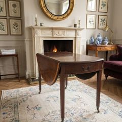 Antique Georgian Pembroke Table - Magnificent item