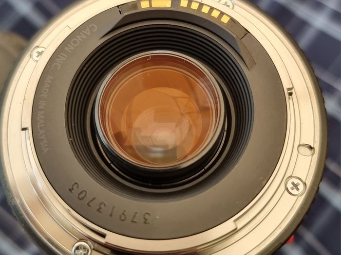 Canon EF 75 to 300mm f4-5.6 III USM telephoto zoom lens