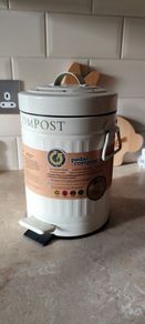 Compost bin