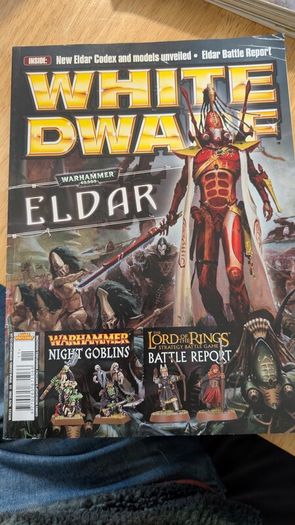 Warhammer White Dwarf magazines