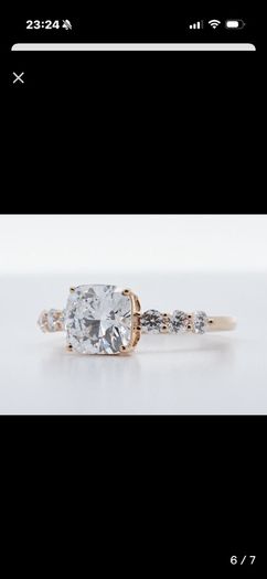 2ct Diamond cushion ring, 14kt gold