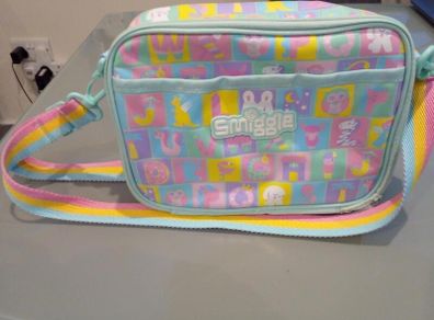 Smiggle lunch bag