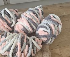 Chenille yarn