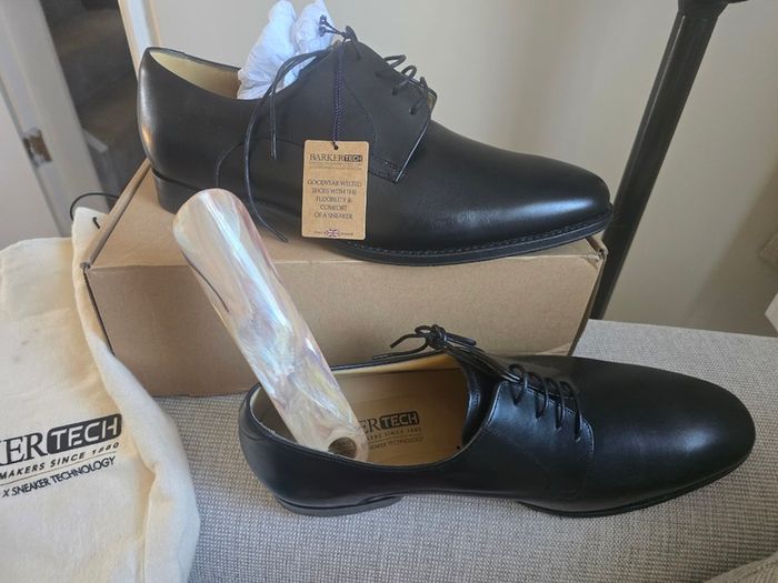 Shoes barker
