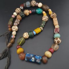 Vintage Mix Asian African Pumtek & Glass Beads Necklace