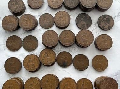 British Pre-Decimal Pennies x 182. 2 for 1 euro. 80 euro the lot. Dates listed below