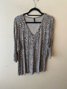 Evans blouse (size 22-24)