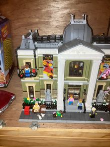 Lego Natural History Museum set 10326