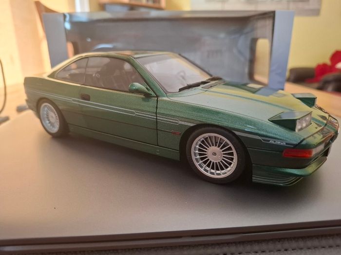 BMW 8 series B12 5.0L Alpina 1/18 New In Box