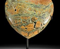 Exquisite Polished Green Smithsonite Heart on Custom Display Stand (21.3 x 15 x 8cm) - Natural Stone