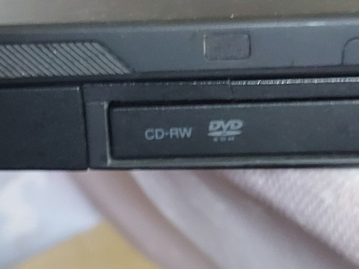 Lenovo T60p IBM Thinkpad, in excellent cosmetic condition, Battery is Good but states Error with Date & Time, and displays Lock Sign