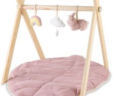 Nuby Little Hops and Raindrops Wooden Play Gym & Floor Mat in pink