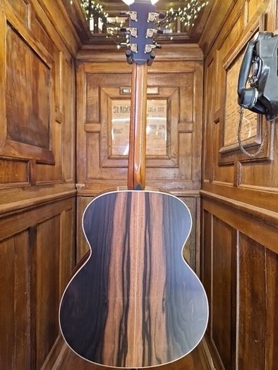 Lowden O-35