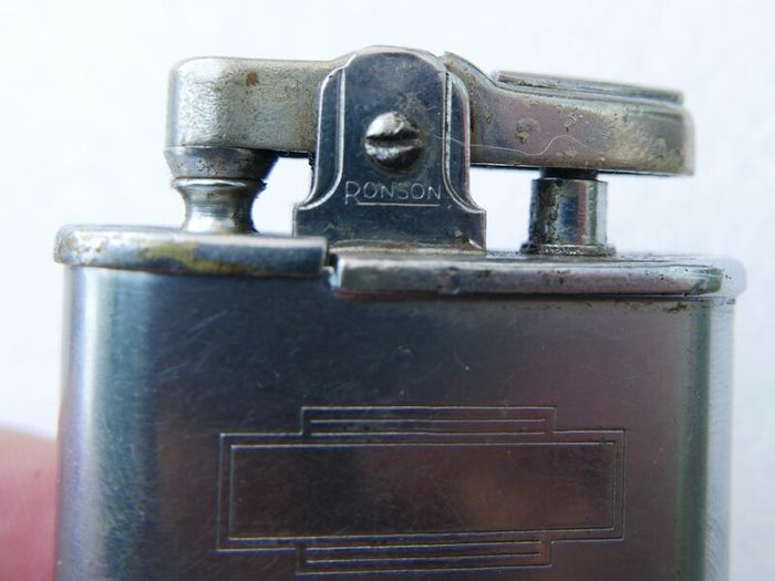 Vintage Ronson Whirlwind Lighter (in working order)