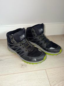 The North Face Men's Fastpack Mid GORE-TEX Hiking Boots in Black - size UK 10