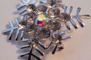 Costume jewellery Snowflake Brooch