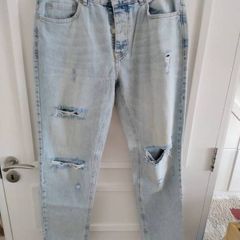 MAN Boohoo unisex distressed denim cotton jeans 34 inch waist and 31 inch leg in very good condition see last two photos for exact measurements FREE STANDARD POSTAGE INCLUDED