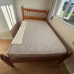 Bed 4 foot and mattress
