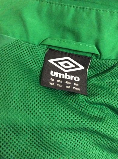 Ireland Football. Official Umbro Quarter Zip Xtra Large Boys Presentation Jacket. Collect In Dublin Or Receive Via Post.