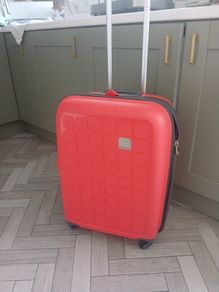 tripp suitcase medium  size