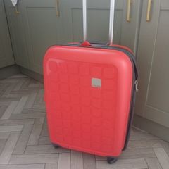 tripp suitcase medium  size