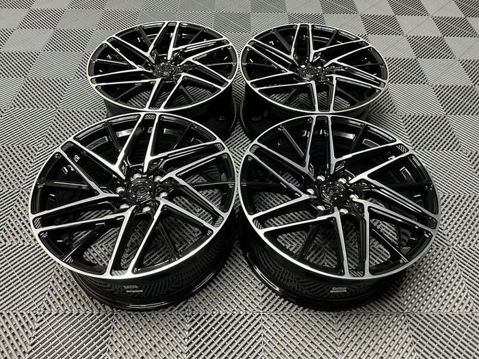 19" Motion R VS8 Alloy wheels Ford Transit Custom Van centre bore 74.5 6x120