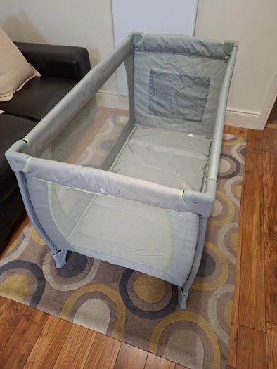Travel Cot Babylo Alpha 4ft x 2ft Excellent Condition