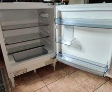 Kenwood Integrated Under Counter Large Fridge  131L  Fully Working