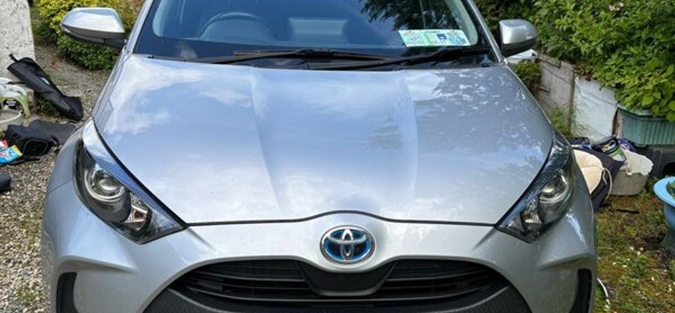 Toyota Yaris Hybrid Luna 4dr Auto 1490 Cc Grey