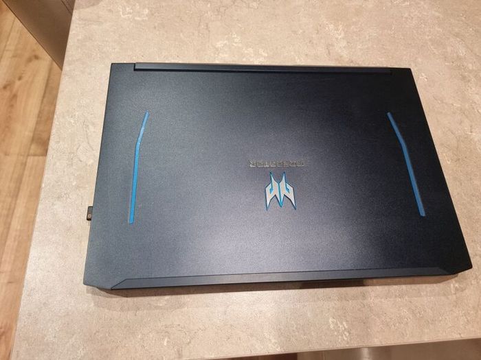 Acer Predator Helios 300 10750h Rtx 2060 144hz 1tb 16gb Ram 15.6" Gaming Laptop