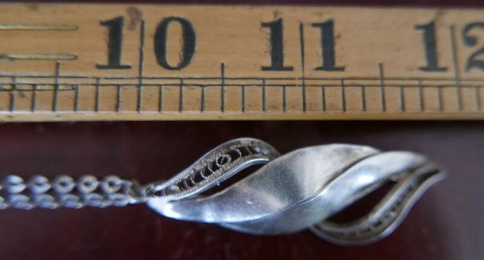 Vintage Sterling Silver 925 Twist Leaf Blade Pendant Long Necklace 7,1g length - 20"