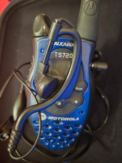 Motorola T5720 FM Walkie Talkie 2 Way Radio