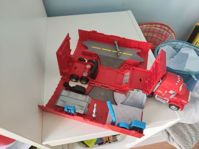 Toy truck