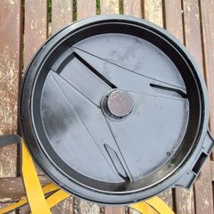 oil tank lid