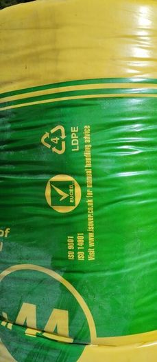 Rolls of glass mineral wool