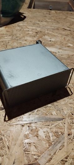 monitor riser