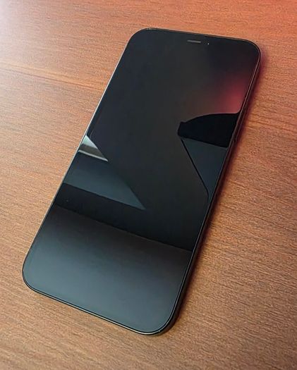iPhone 12 64GB in Black + Cable | SIM Free / Unlocked