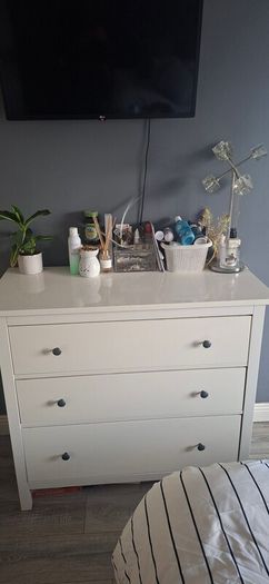 Ikea Hemnes 3 drawer chest of drawers