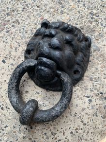Cast Iron Lion Head Door Knocker.