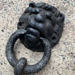 Cast Iron Lion Head Door Knocker.