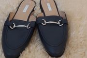 Ladies flats