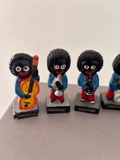 6 Robertson Jam Figures