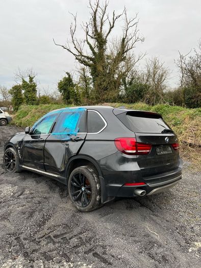 Breaking bmw x5 2015 xDrive25d f15 A90/7