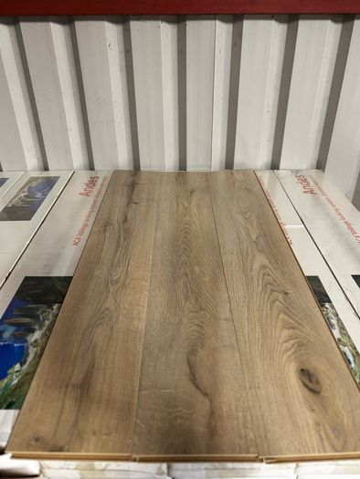 New 8mm laminated Flooring