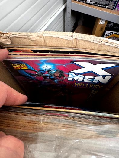Marvel, DC & Indie Medium Comic Box w 180 comics for Sale