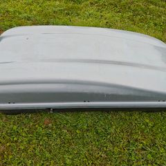 Roof box
