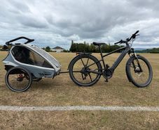 Specialized Vado electric bike & Qeridoo Kidgoo trailer