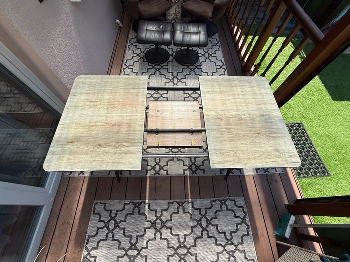 Extendable table