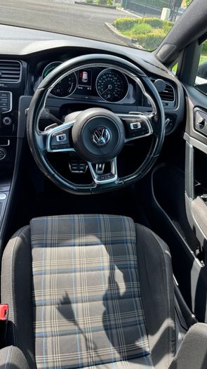 2016 Volkswagen Golf GTE